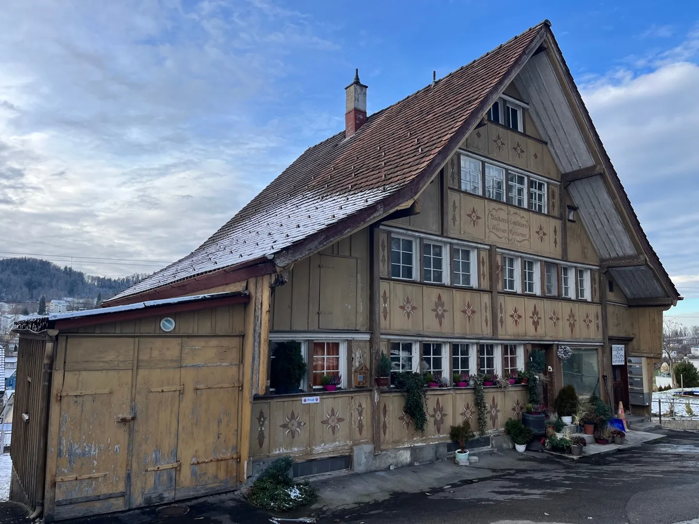 Casa plurifamiliare con quattro appartamenti a Herisau - Foto 1 di 12