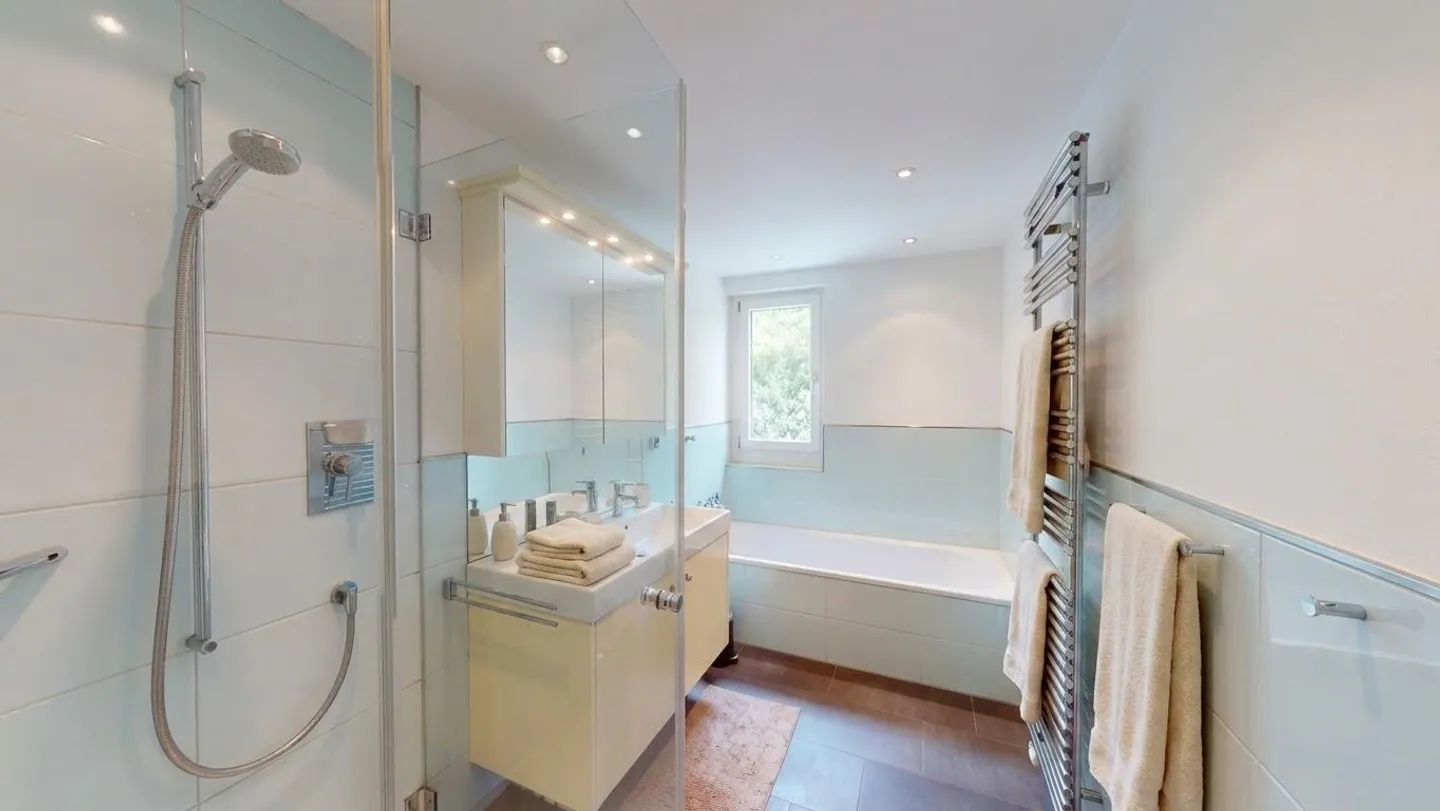 10 Zimmer Villa mit Pool in ruhiger Lage von Binningen - Photo 10 sur 13