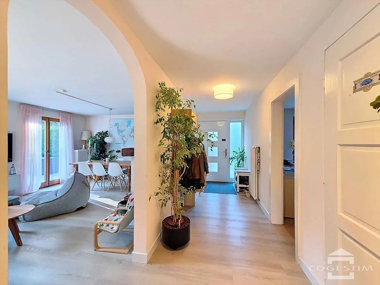 Maison contiguë 5.5 pièces - Photo 4 sur 13