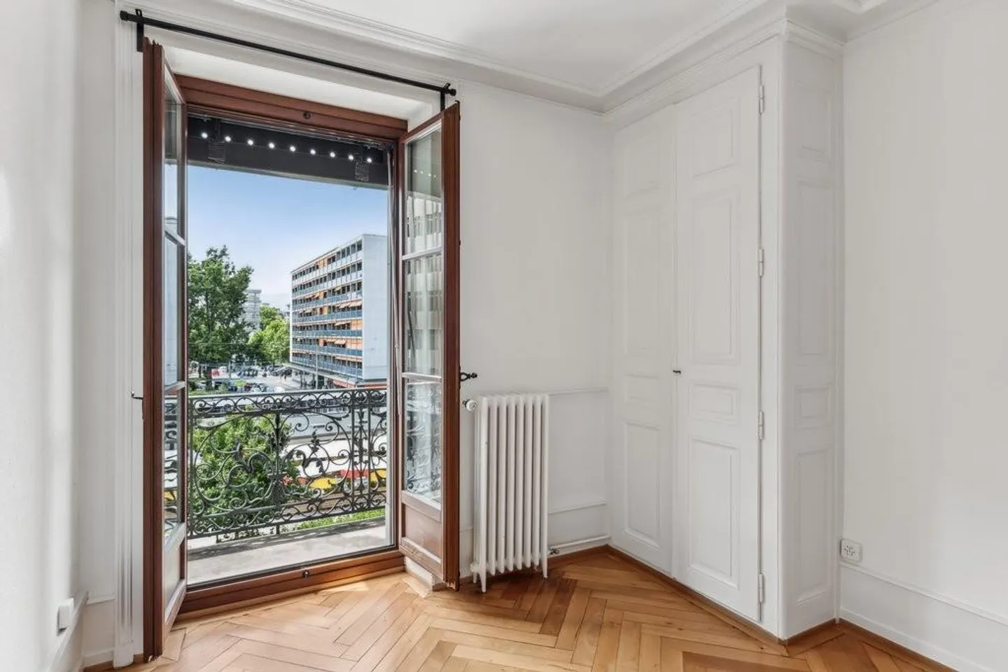 Spacious 3-room apartment near the Hospital - Photo 8 of 11