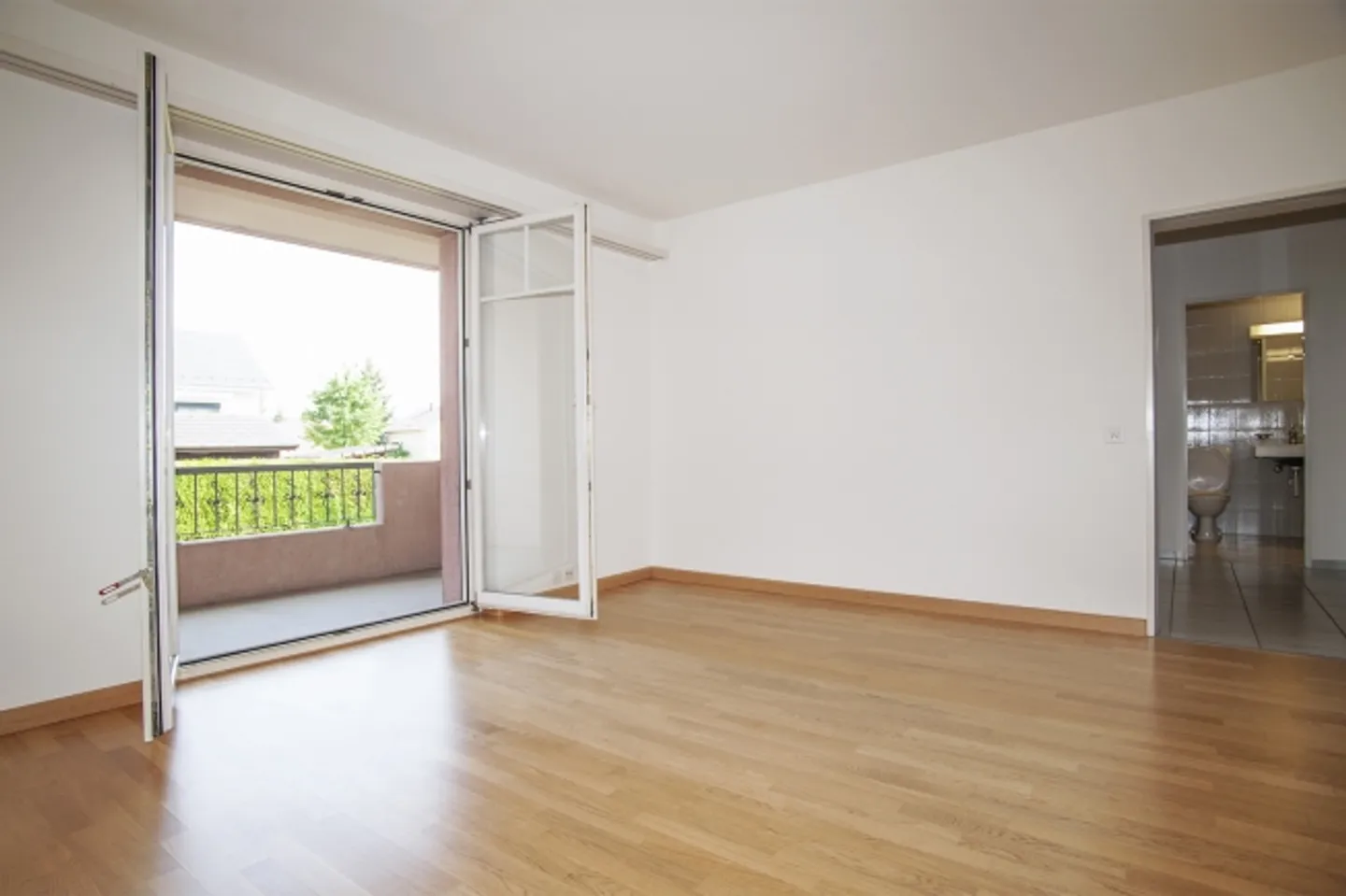 Appartement spacieux et lumineux dans un emplacement calme - Photo 7 sur 9