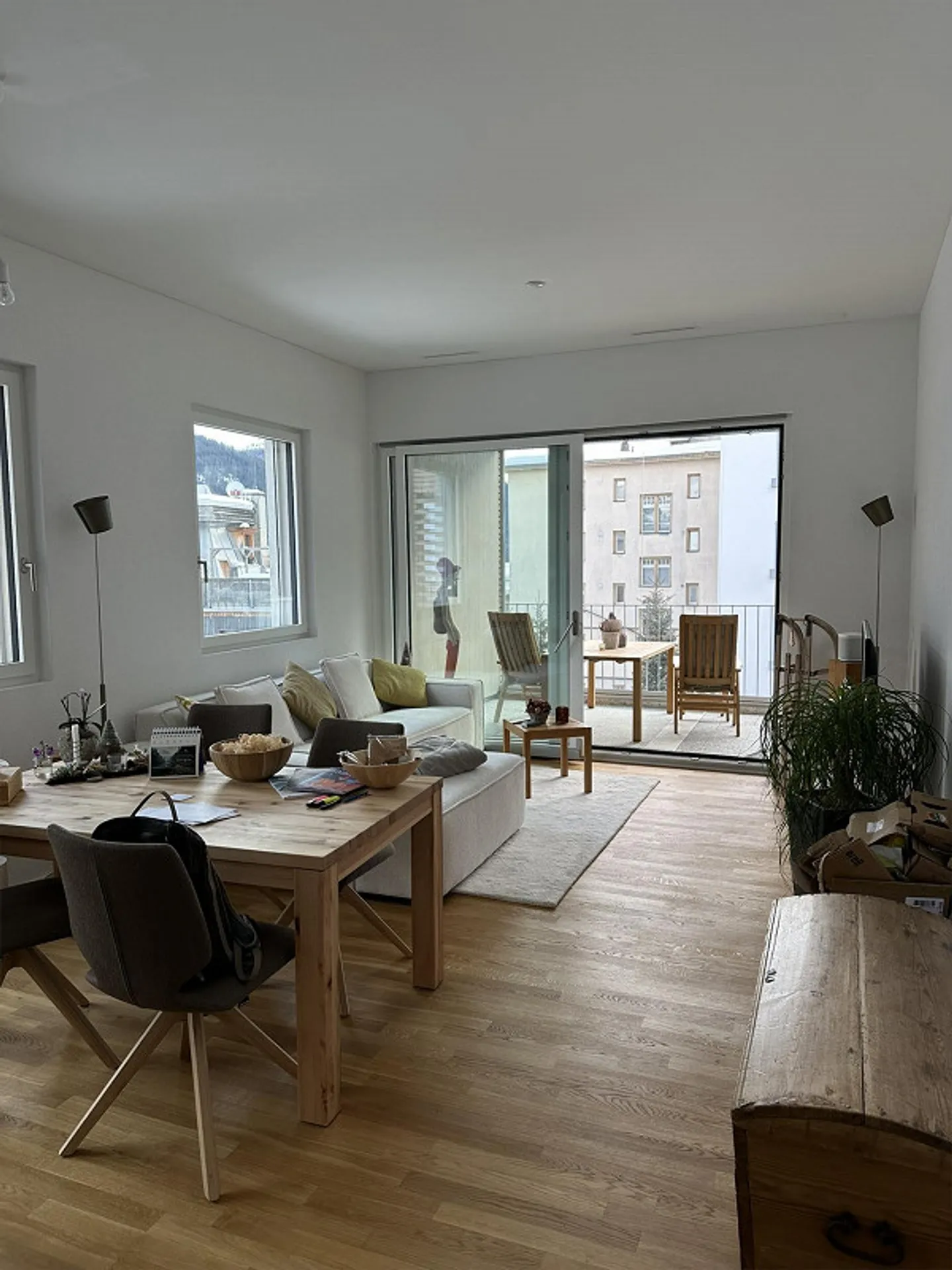 Moderno appartamento di 3,5 locali con vista sulle montagne a Davos Platz - Foto 1 di 7