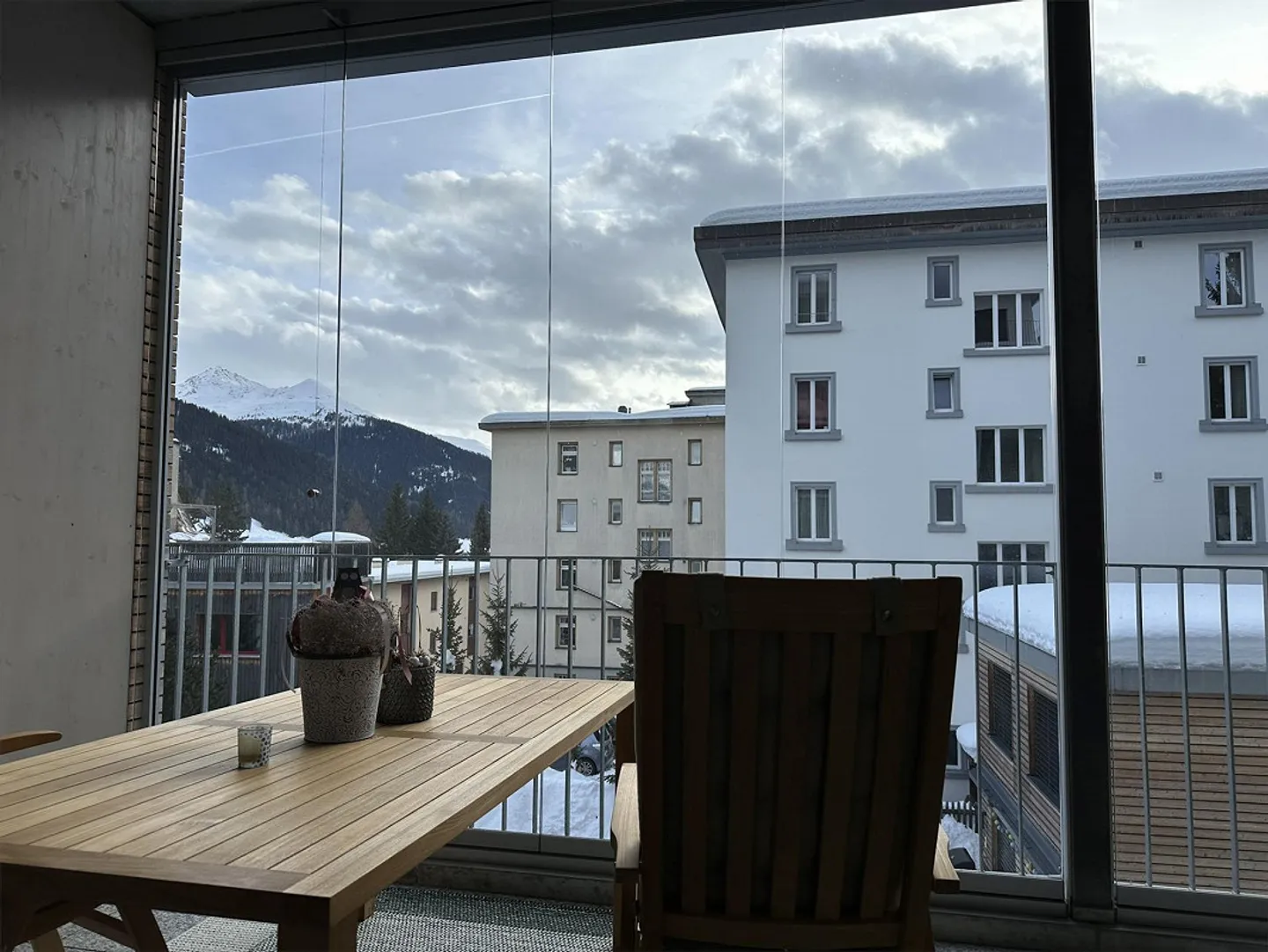 Moderno appartamento di 3,5 locali con vista sulle montagne a Davos Platz - Foto 2 di 7