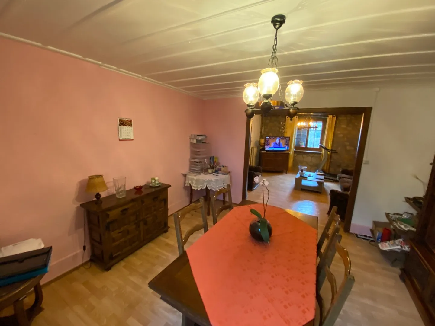Casa familiare con un bellissimo appezzamento e un fienile con casa da giardino - Foto 7 di 47