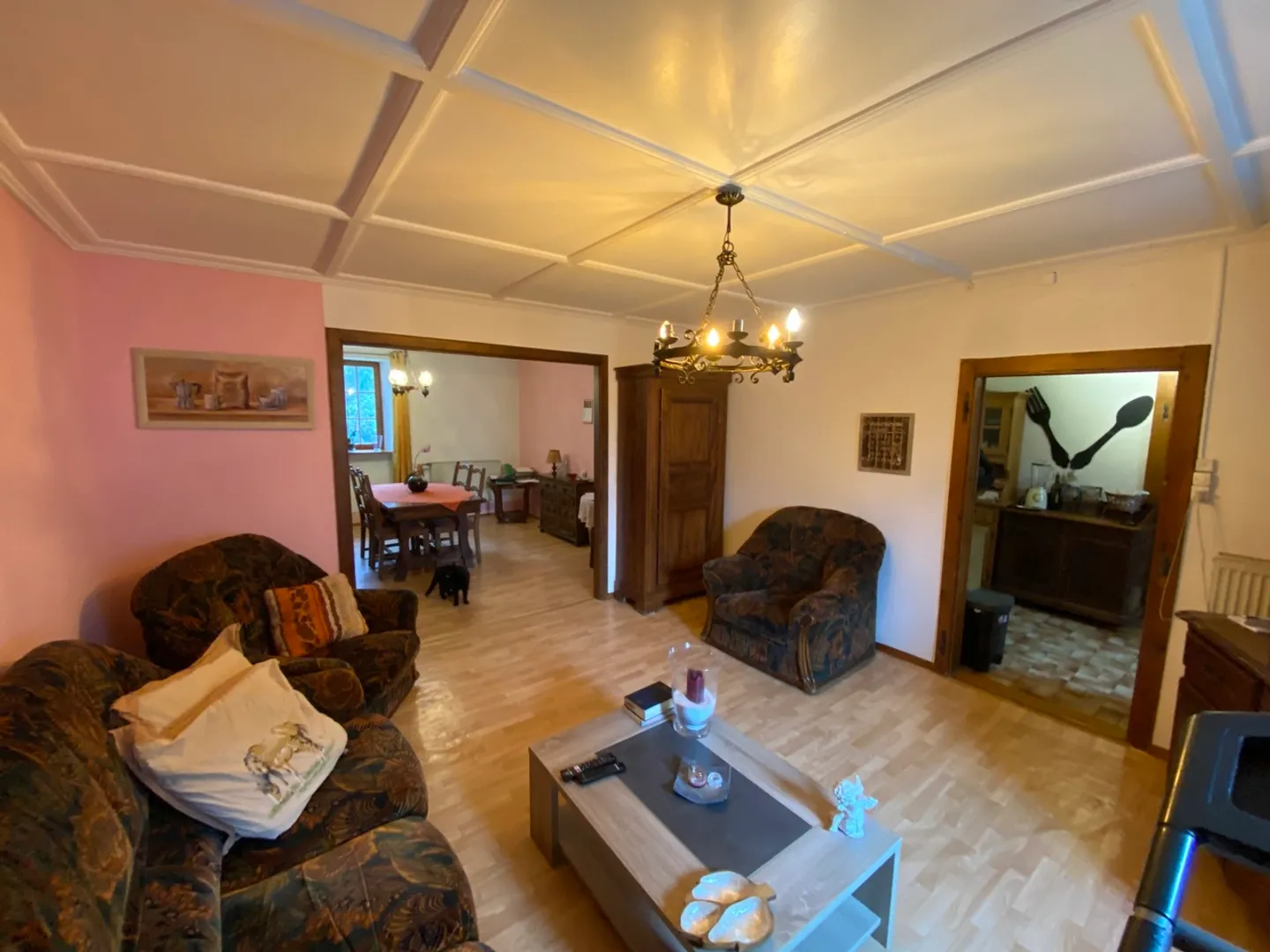 Casa familiare con un bellissimo appezzamento e un fienile con casa da giardino - Foto 8 di 47