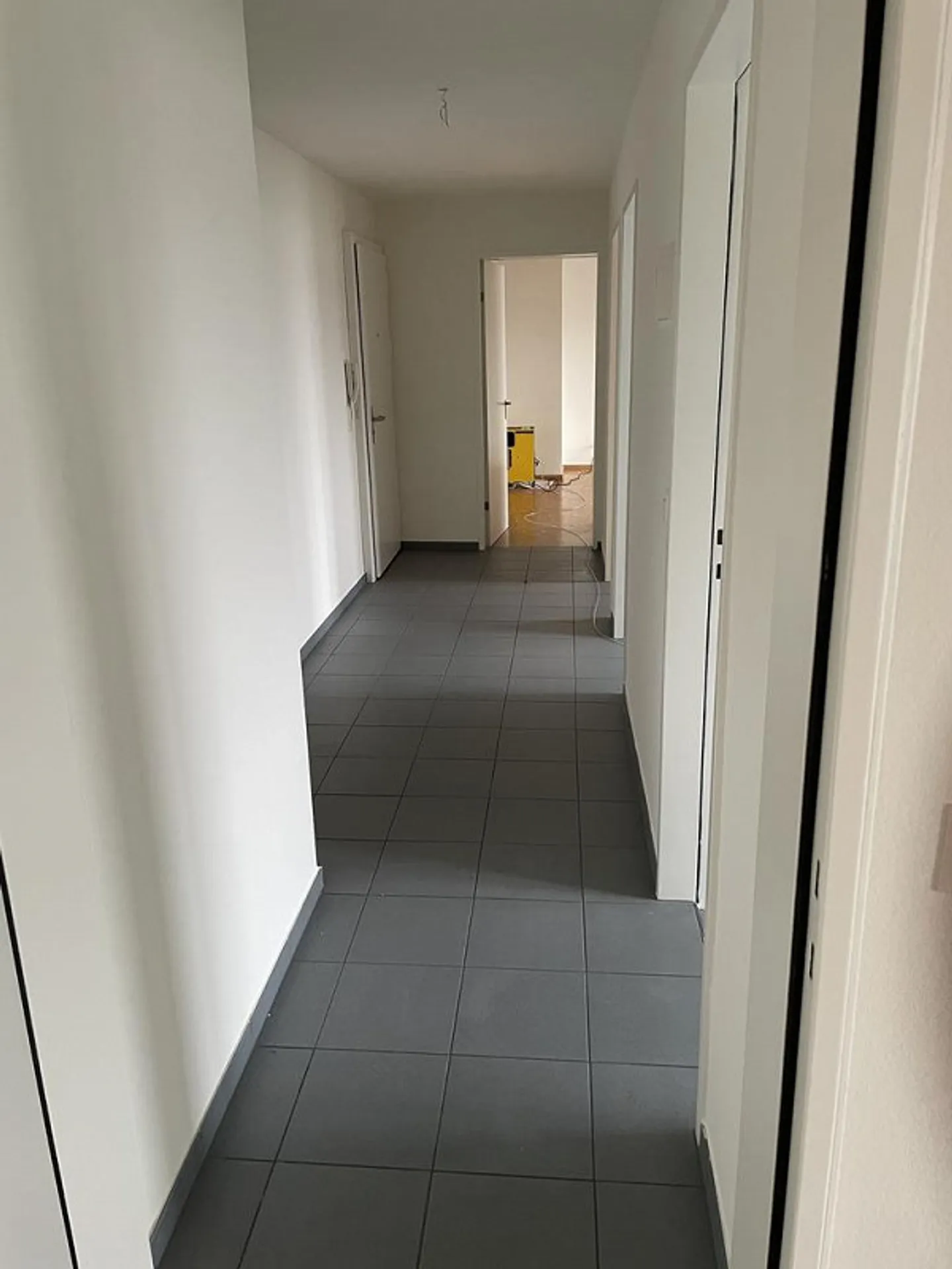 Appartement calme de 3 pièces près de la lisière de la forêt - Photo 6 sur 9