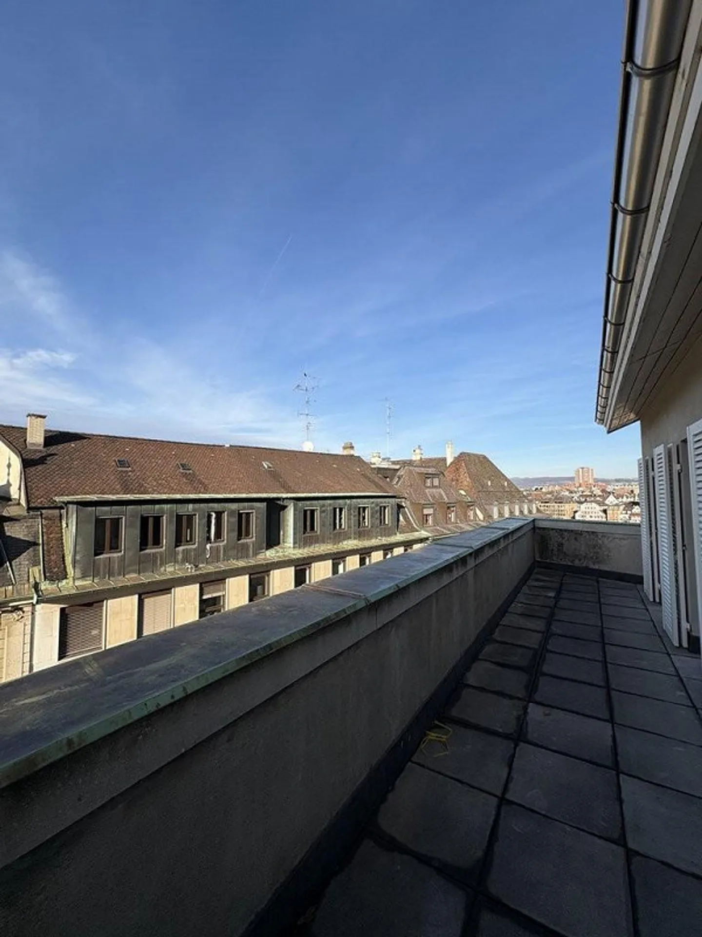 Appartamento 2 locali recentemente ristrutturato nel cuore di Basilea! - Foto 2 di 7