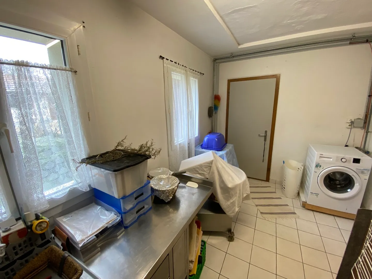 Casa familiare con un bellissimo appezzamento e un fienile con casa da giardino - Foto 12 di 47