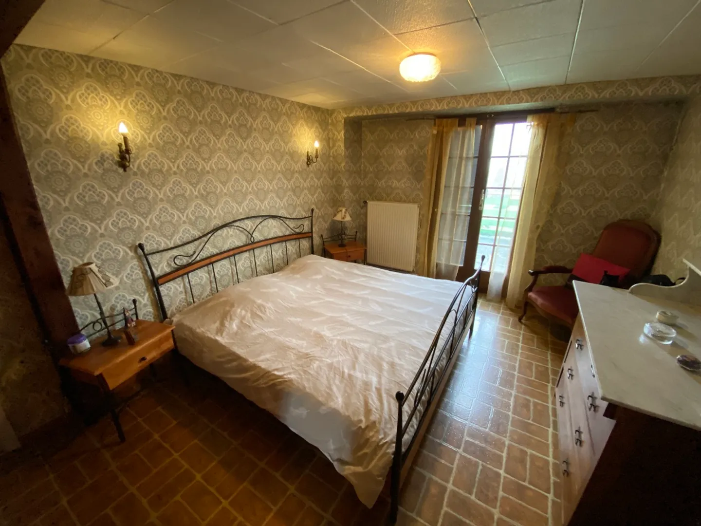 Casa familiare con un bellissimo appezzamento e un fienile con casa da giardino - Foto 15 di 47