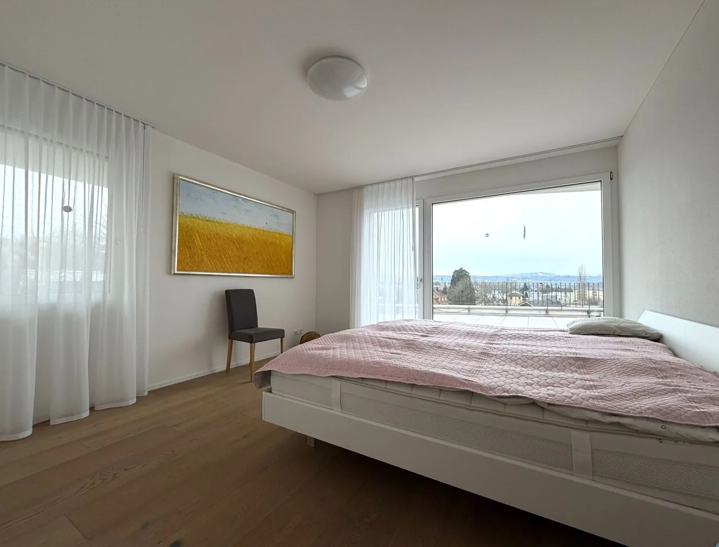 Appartement en terrasse dans un emplacement central mais verdoyant - Photo 11 sur 17