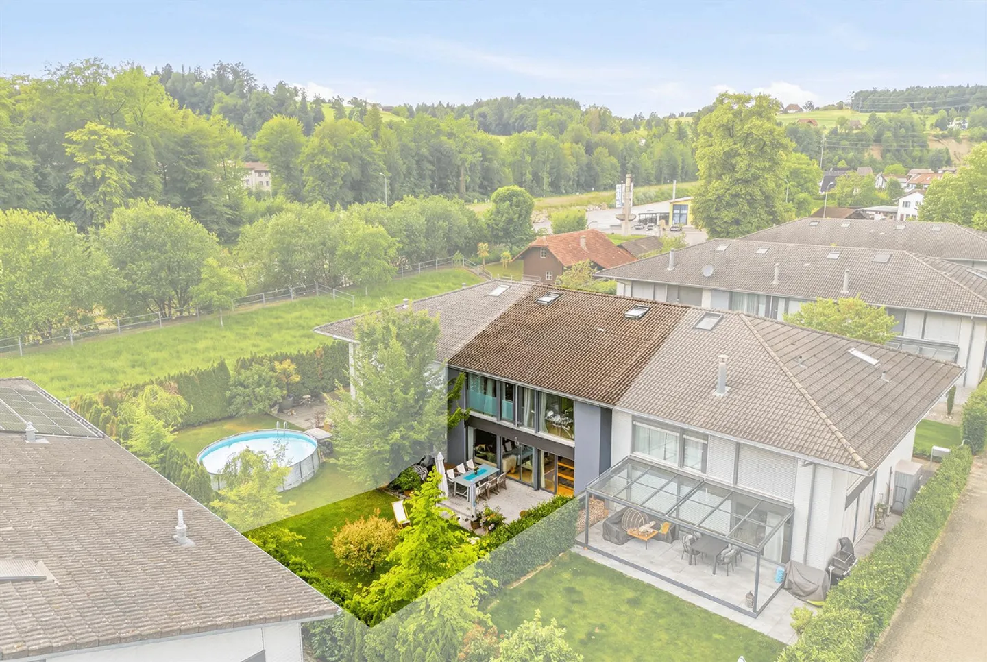173 m² living space: 6.5 room terraced single-family house at the small ... - Photo 7 of 8