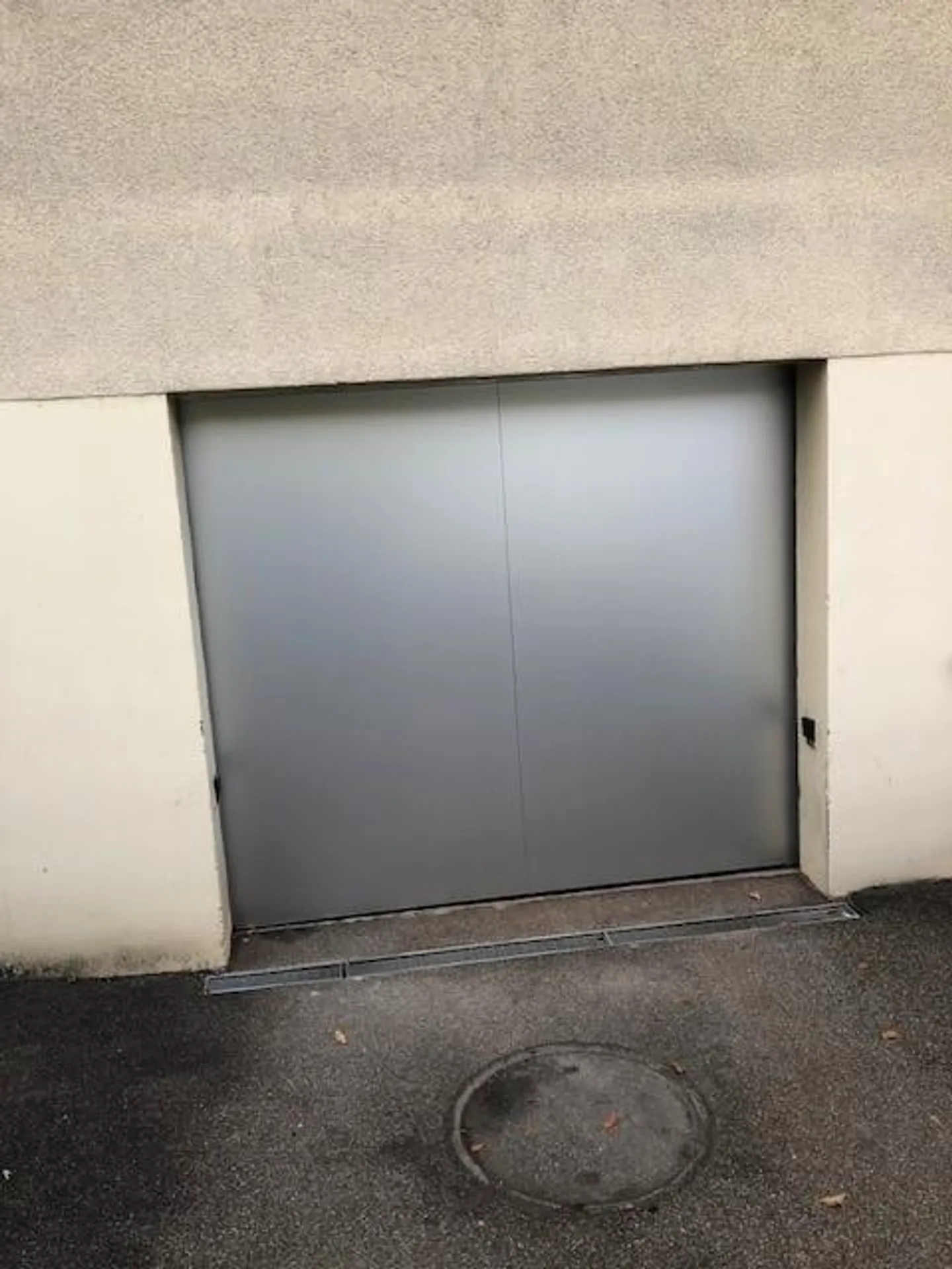 Parkplatz im Freien mieten - Foto 3 von 4