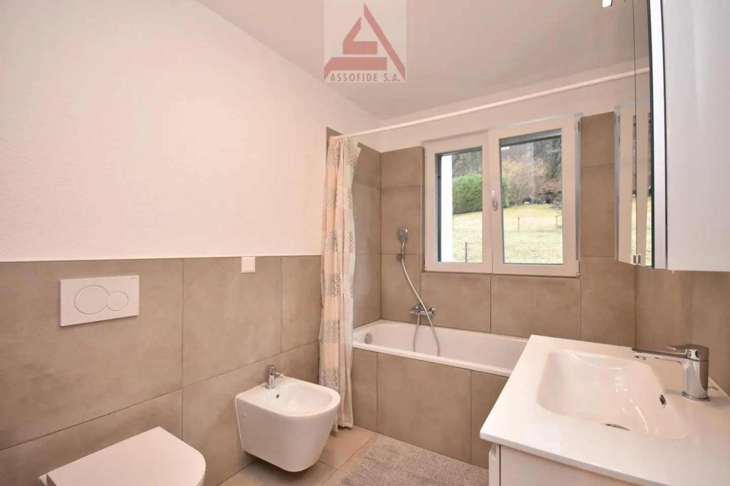 An apartment that delights - Photo 5 of 6