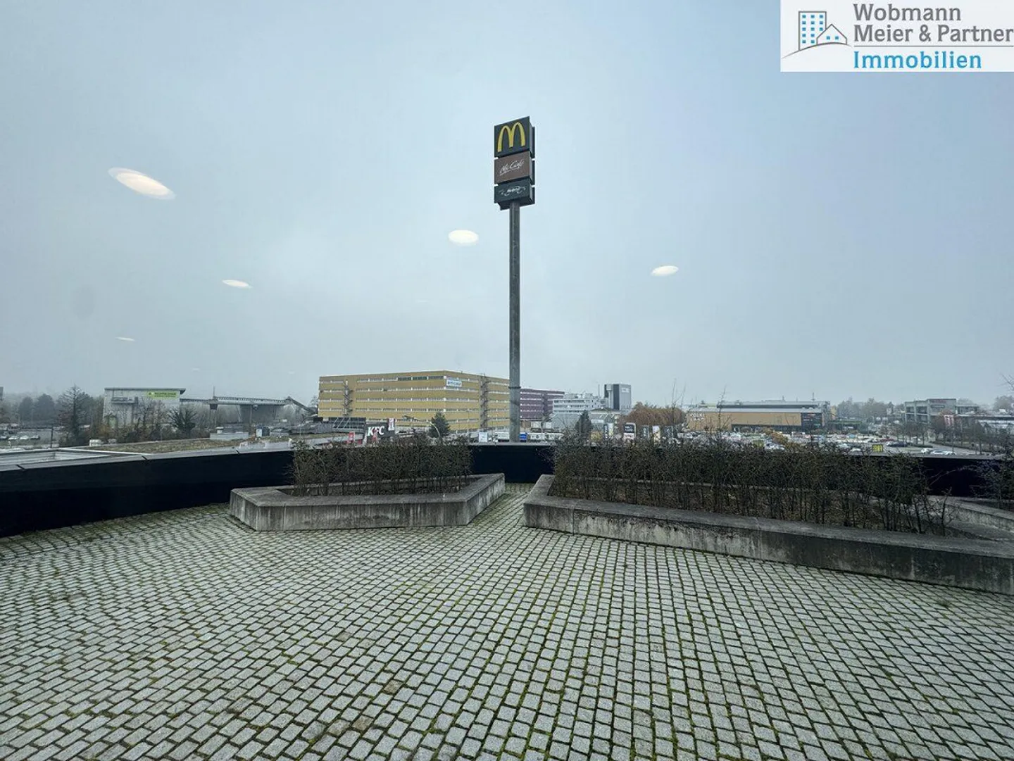 Wir bieten Raum 121 m2 im Medical Tower im EKZ Inside, Volketswil - Foto 7 von 7