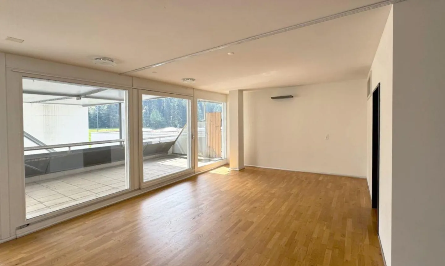 Exklusive & lichtdurchflutete Gewerbe-/Bürofläche (173 m²) mit 2 Te... - Photo 4 sur 6