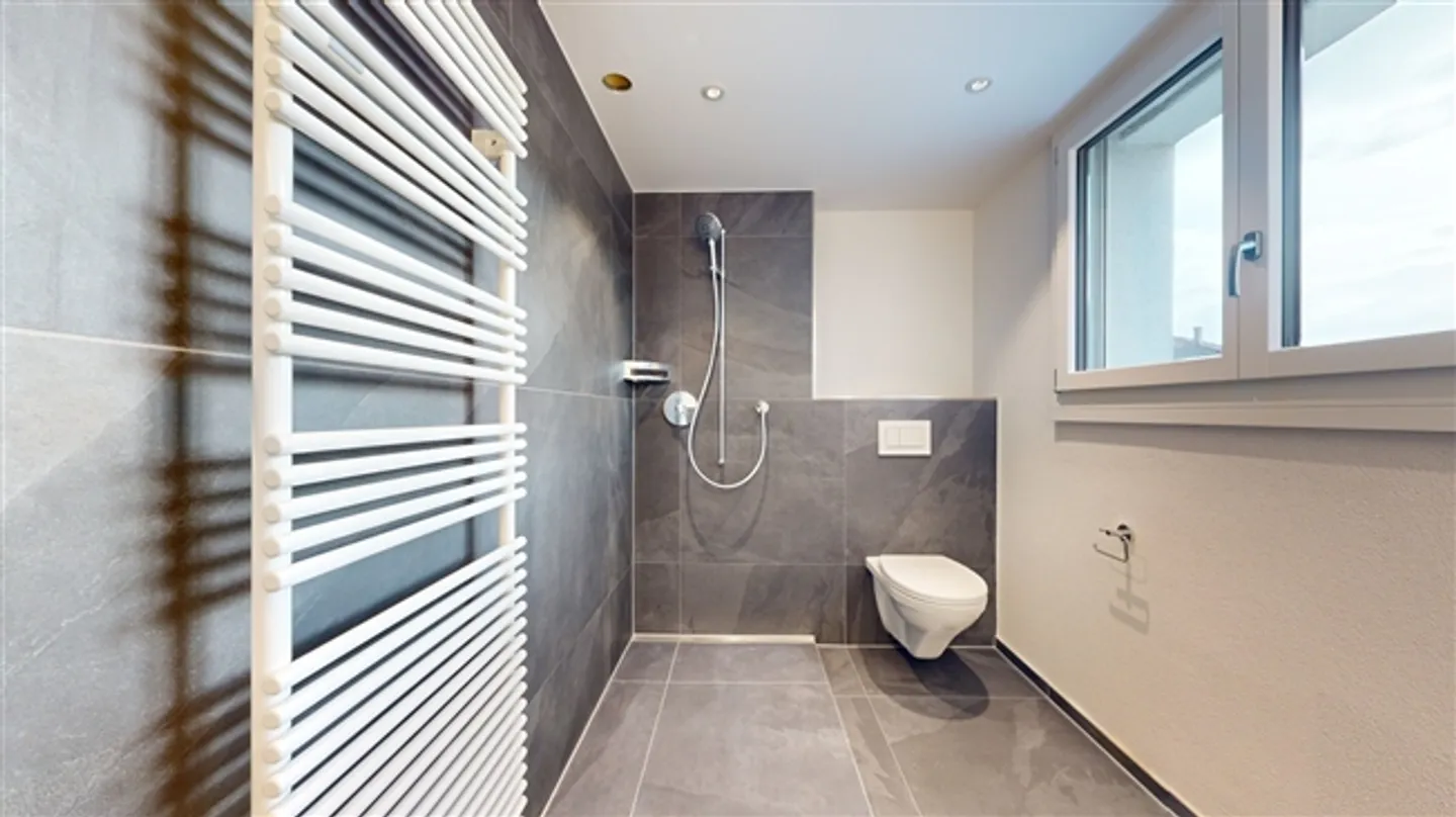 À louer : Appartement rénové de 4½ pièces à Wichtrach - Photo 9 sur 13