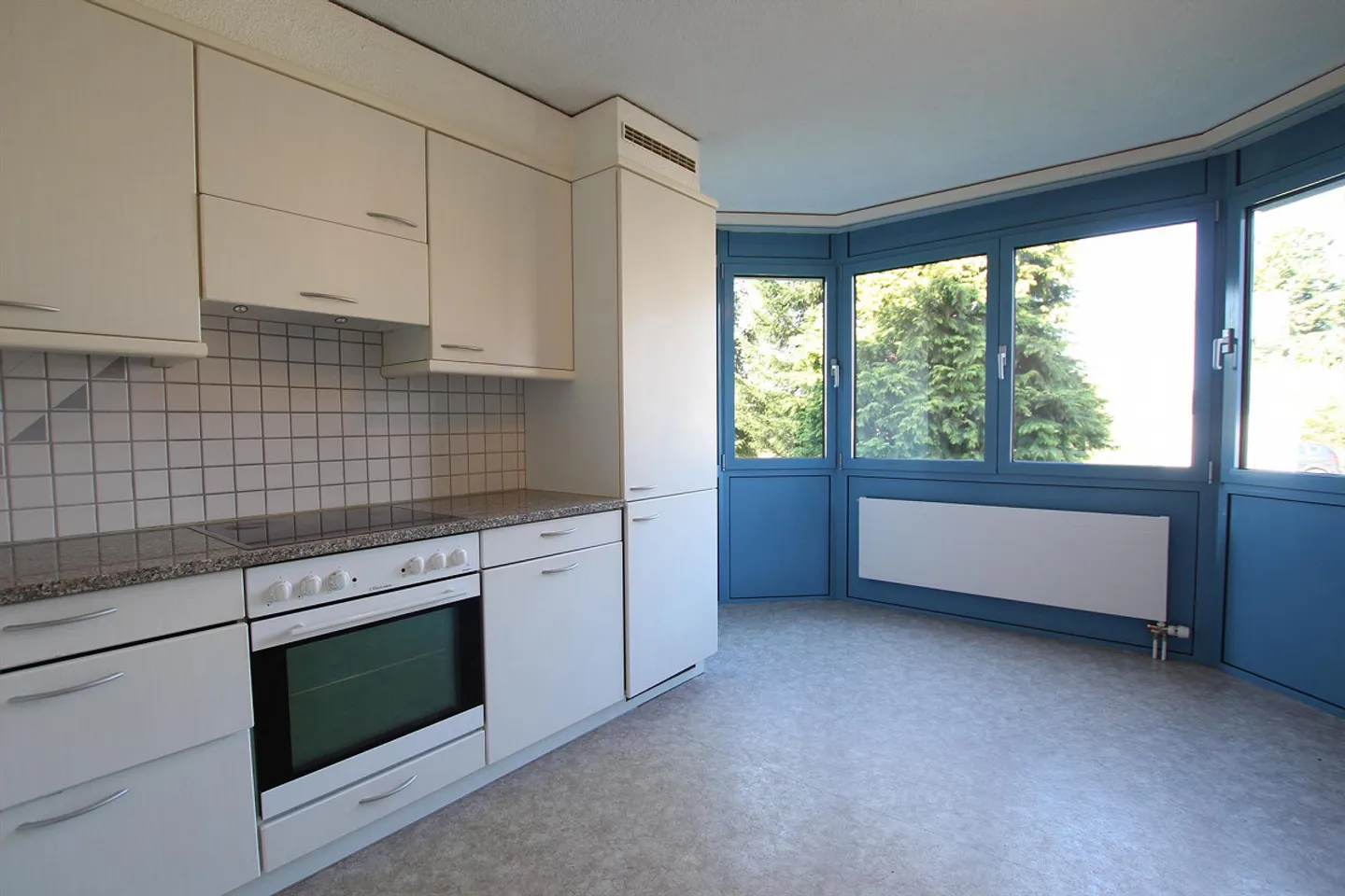 Affordable living with a beautiful view - Photo 2 of 9