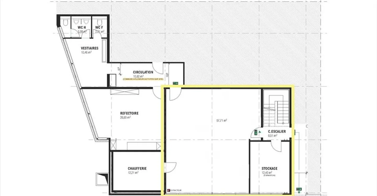 Edificio ad uso misto in affitto - Foto 2 di 13