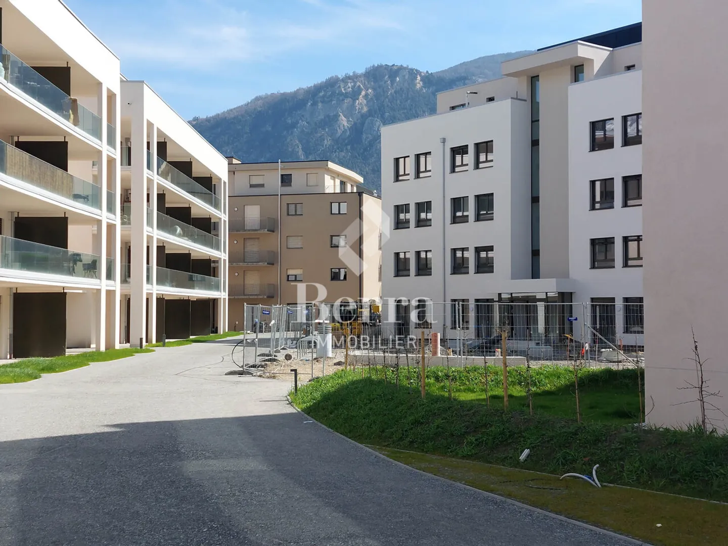 3.5 Room Apartment - Photo 3 of 13