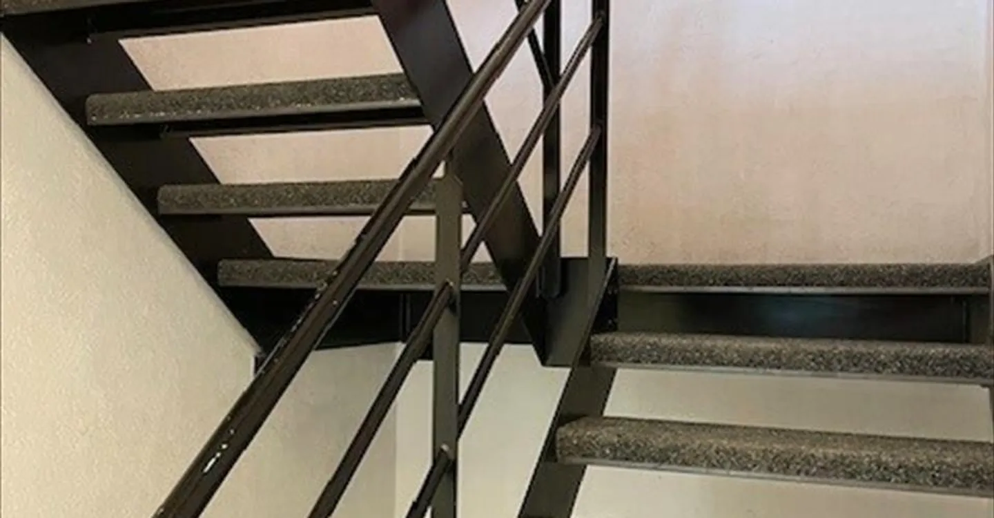 Edificio ad uso misto in affitto - Foto 5 di 13