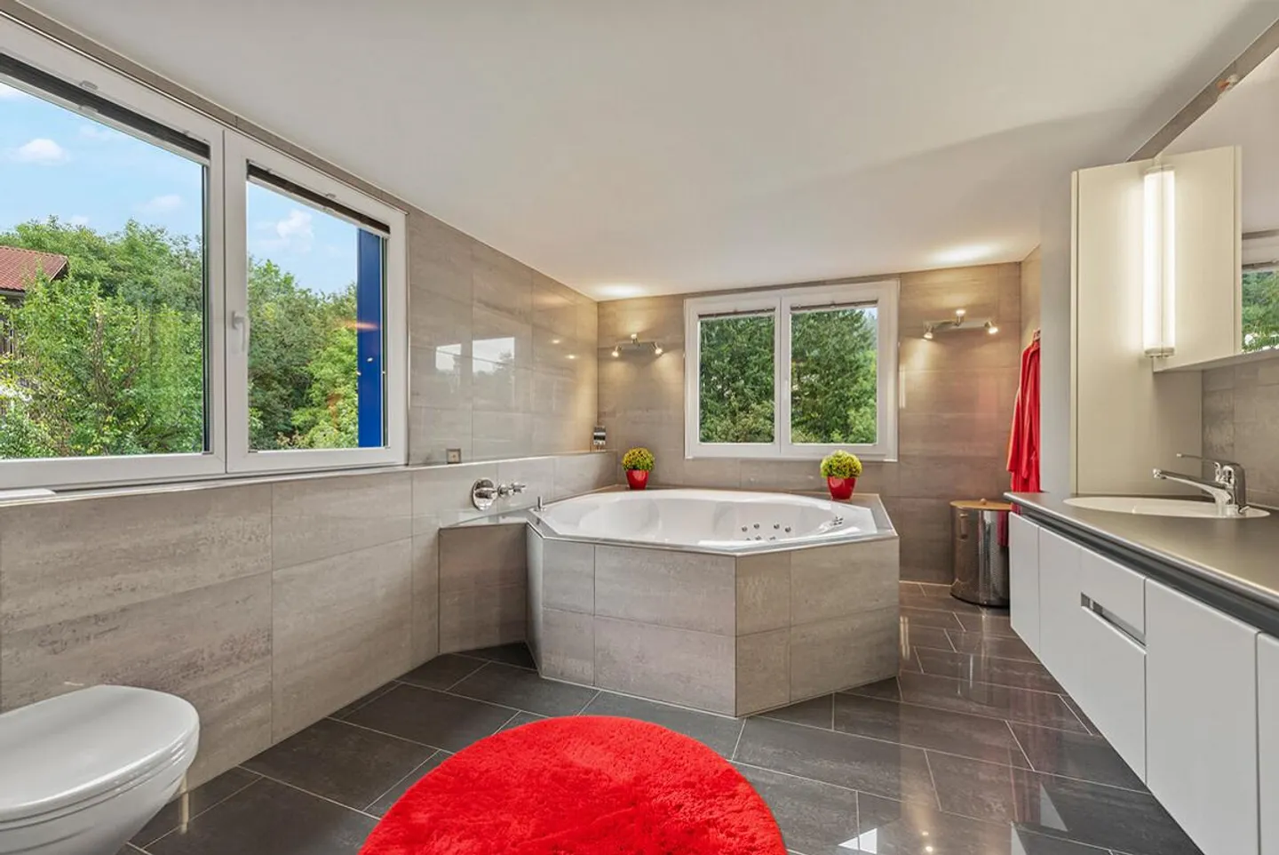 Multigenerational House with a View in Thusis - Photo 3 of 6