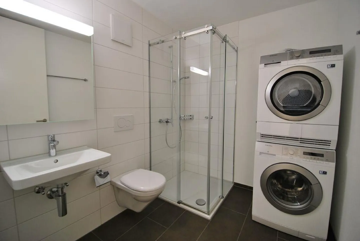 LUMINEUX ET SPACIEUX | EMPLACEMENT CALME | ATTRACTIF - Photo 8 sur 9