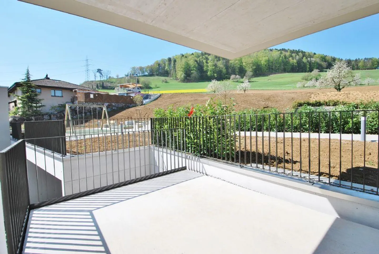 LUMINEUX ET SPACIEUX | EMPLACEMENT CALME | ATTRACTIF - Photo 9 sur 9