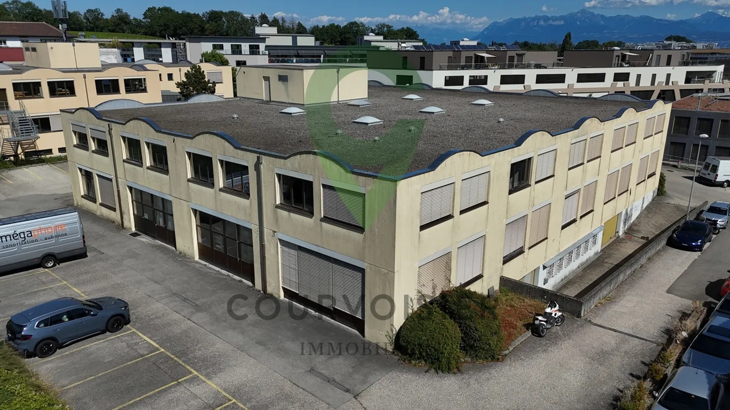 Spazio commerciale/artigianale - luminoso, modulabile e ben posizionato - Foto 2 di 10
