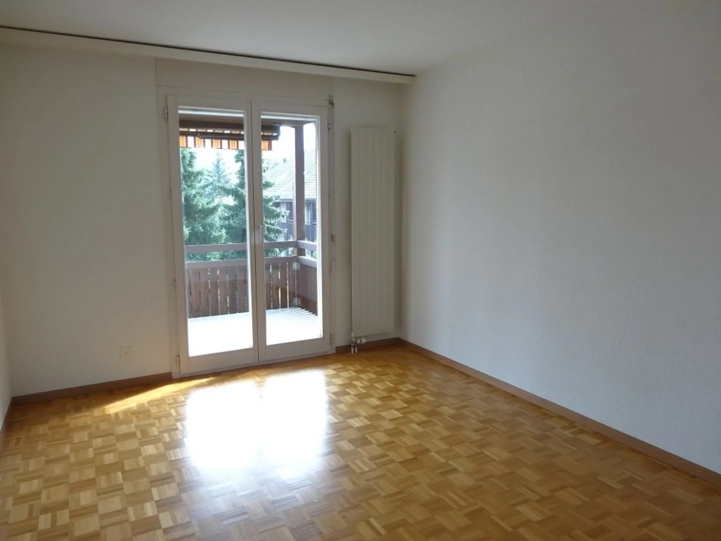 Apartment for rent - Photo 3 of 5