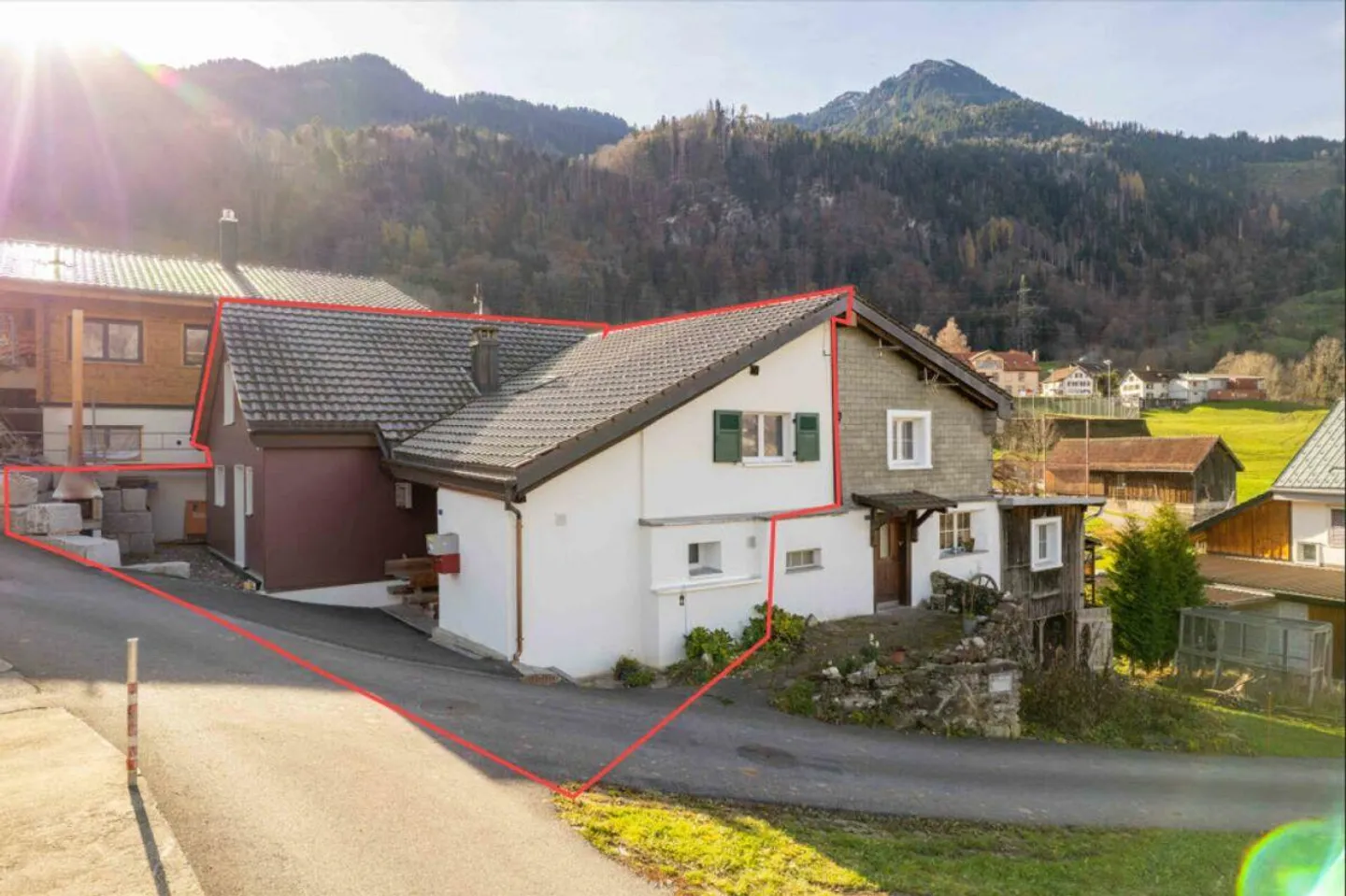 Partie de maison de 5,5 pièces confortable et partiellement rénovée à vendre - Photo 25 sur 25