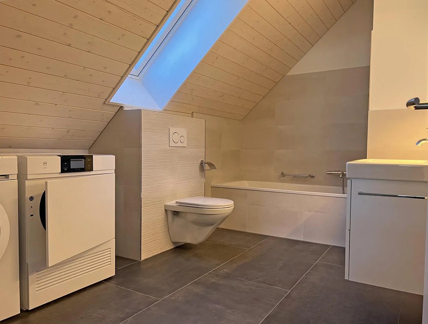 Appartamento duplex moderno e spazioso in affitto a Schöfflisdorf - Foto 2 di 9