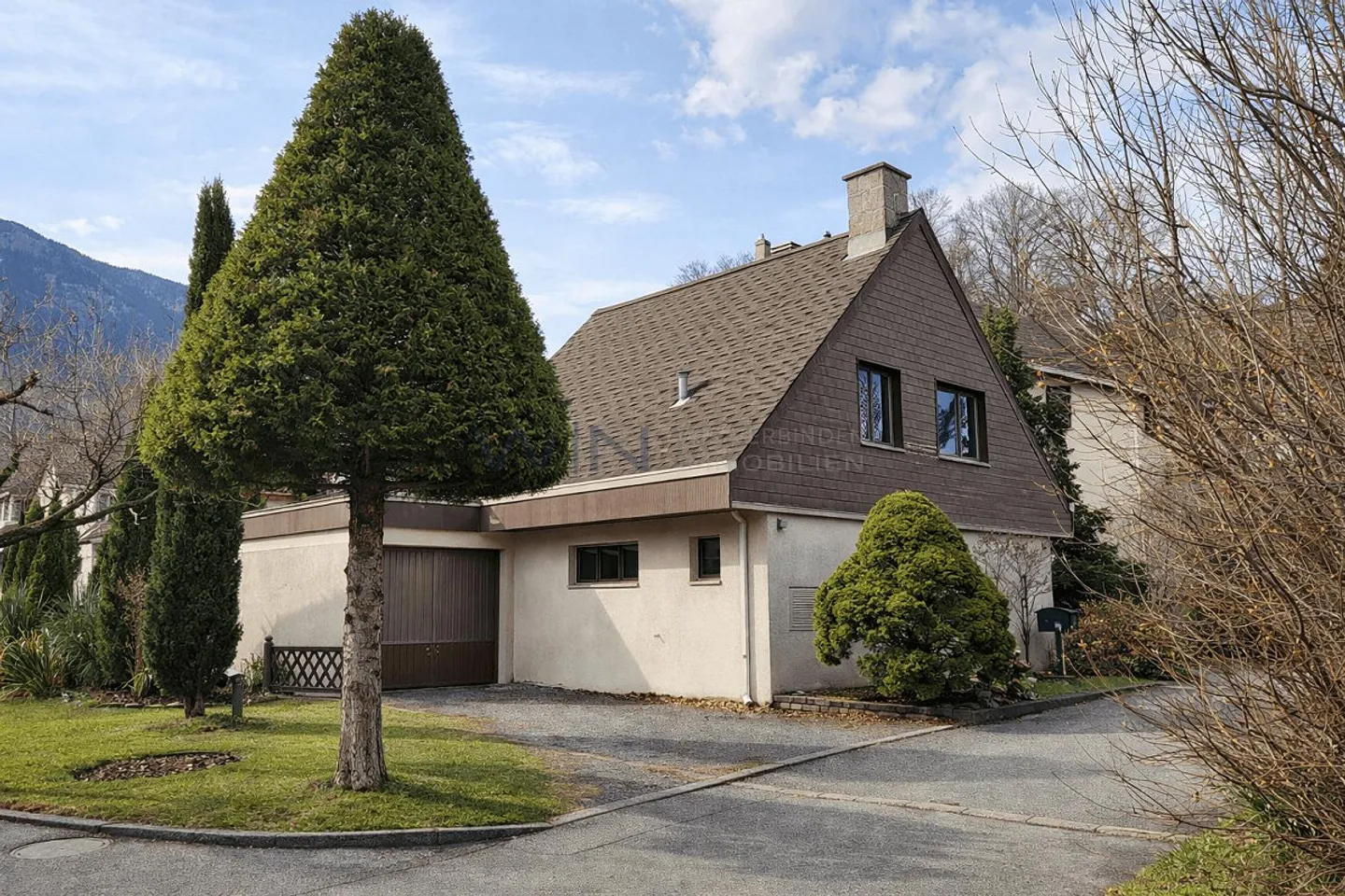 Zeitlose Wohnlichkeit - Foto 1 von 8