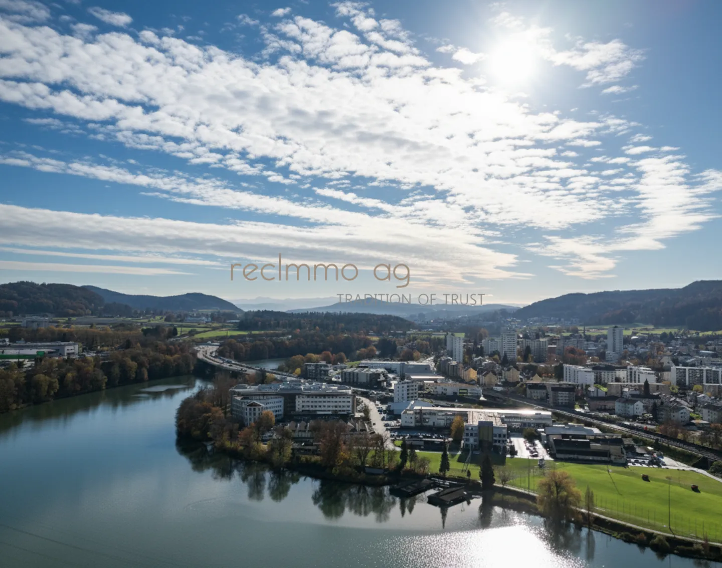 Appartement spacieux de 5,5 pièces avec loggia dans un emplacement central à Wettingen - Photo 5 sur 6