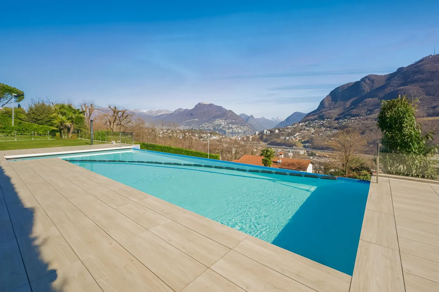 Spacious Apartment with Garden 6.5 Rooms Near TASIS School - Photo 3 of 10