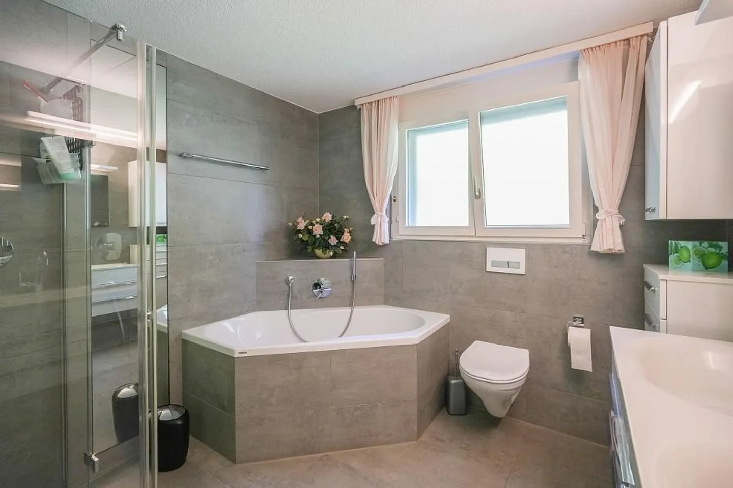 Spazioso paradiso familiare con vista spettacolare - Foto 5 di 13