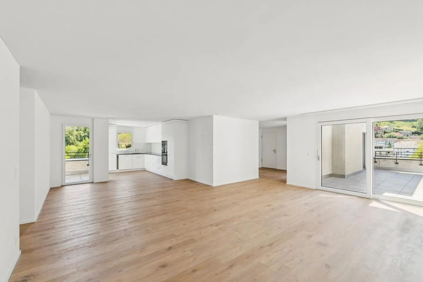PRIMA LOCAZIONE - appartamento attico esclusivo con 3 terrazze - Foto 4 di 12