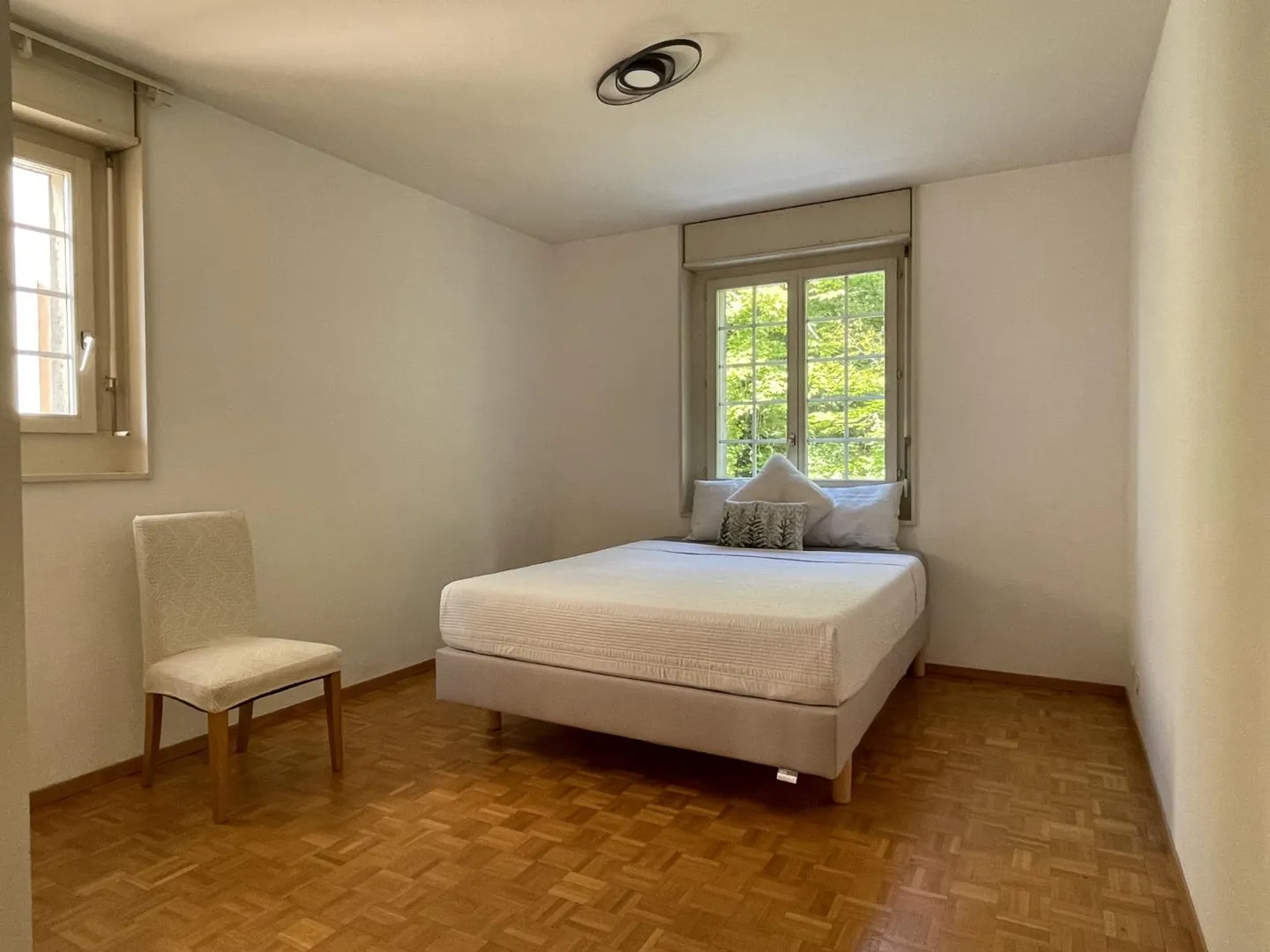 Magnificent Duplex with 4.5 Rooms and View in Gland - Photo 10 of 12