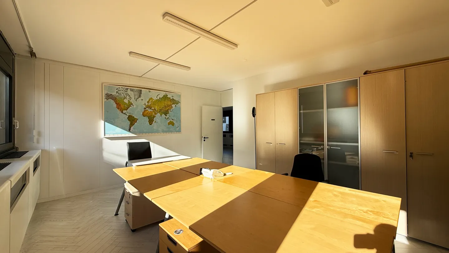 BUREAU LUMINEUX AU CENTRE DE LUGANO - Photo 7 sur 7