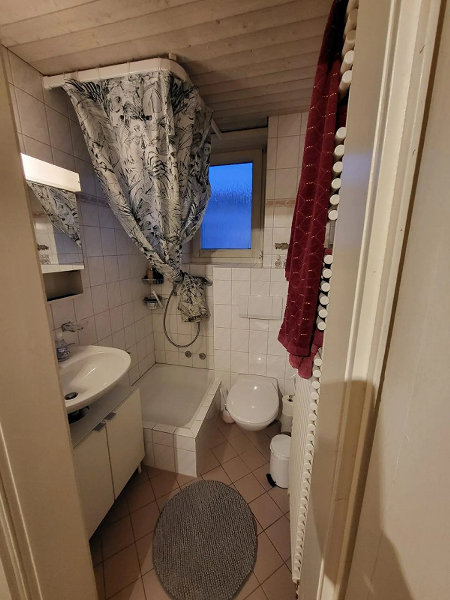 Charmante Wohnung mit Einzigartigem Design - Foto 5 von 8