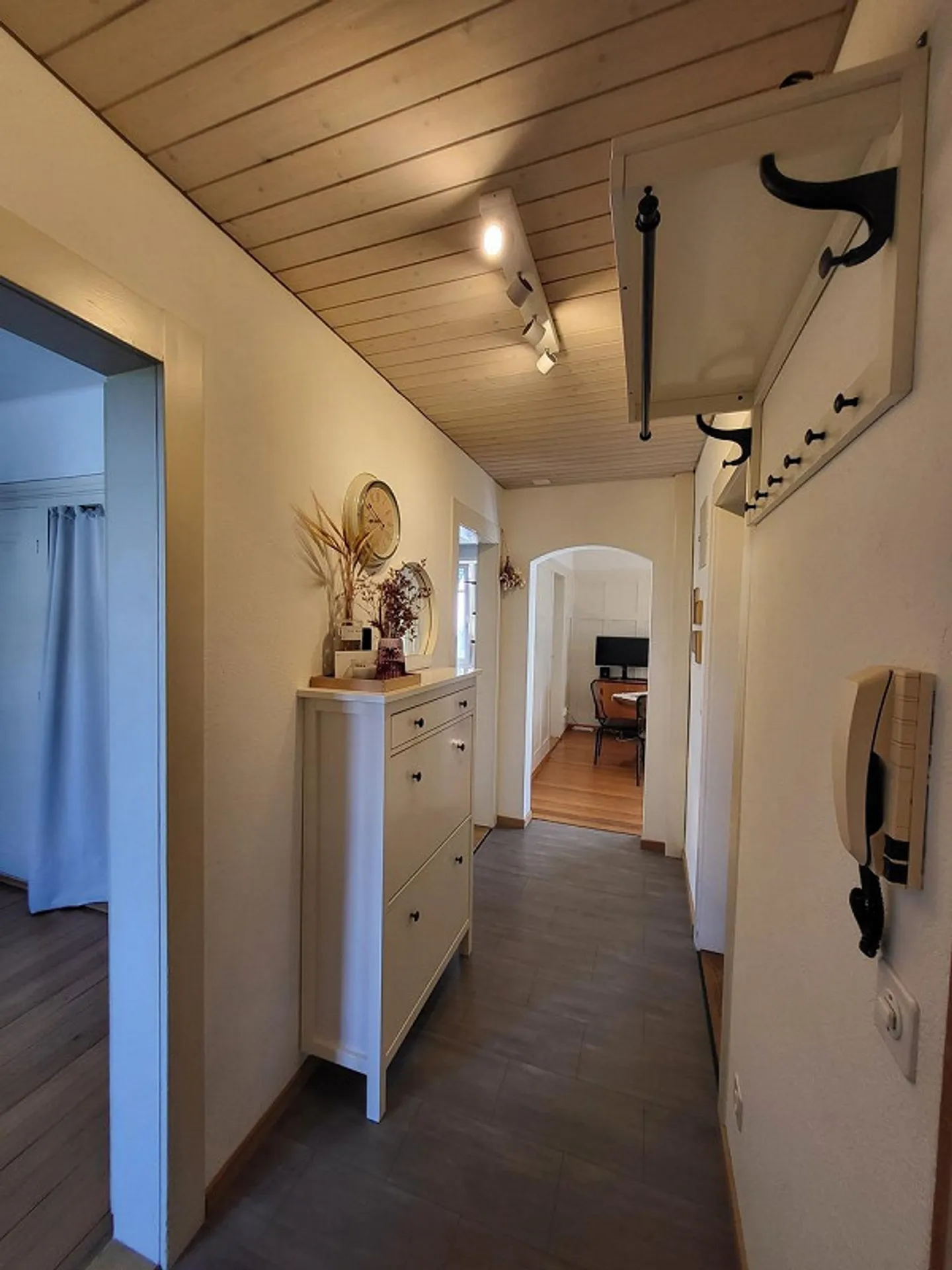 Charmante Wohnung mit Einzigartigem Design - Foto 4 von 8