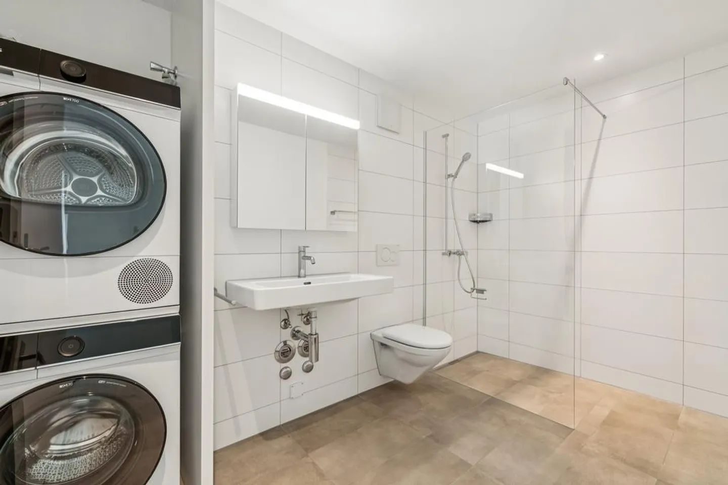 PRIMA LOCAZIONE - appartamento attico esclusivo con 3 terrazze - Foto 10 di 12