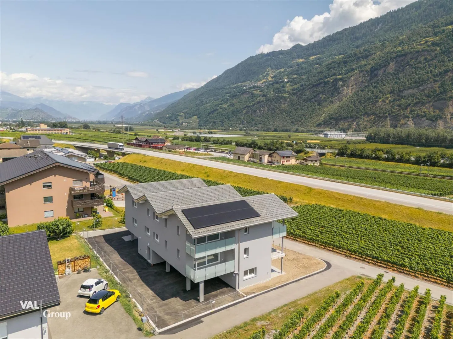 Neue 3.5-Zimmer-Wohnung mit Balkon - Foto 3 von 10