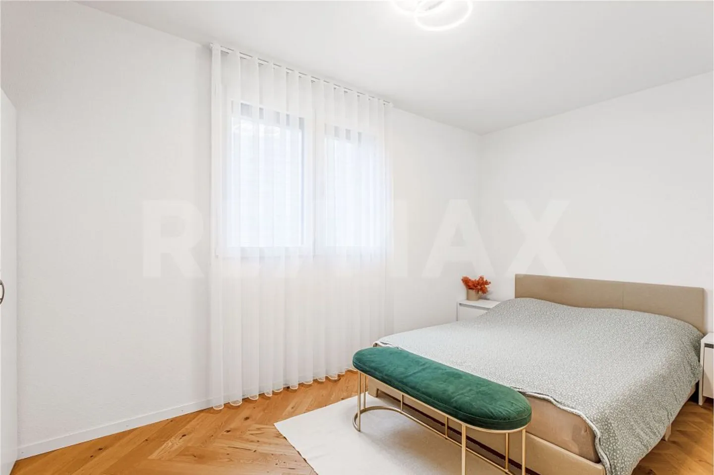 Perfect for your small family! Beautiful townhouse with 4.5 rooms, MINERGIE and low costs - Photo 10 of 11