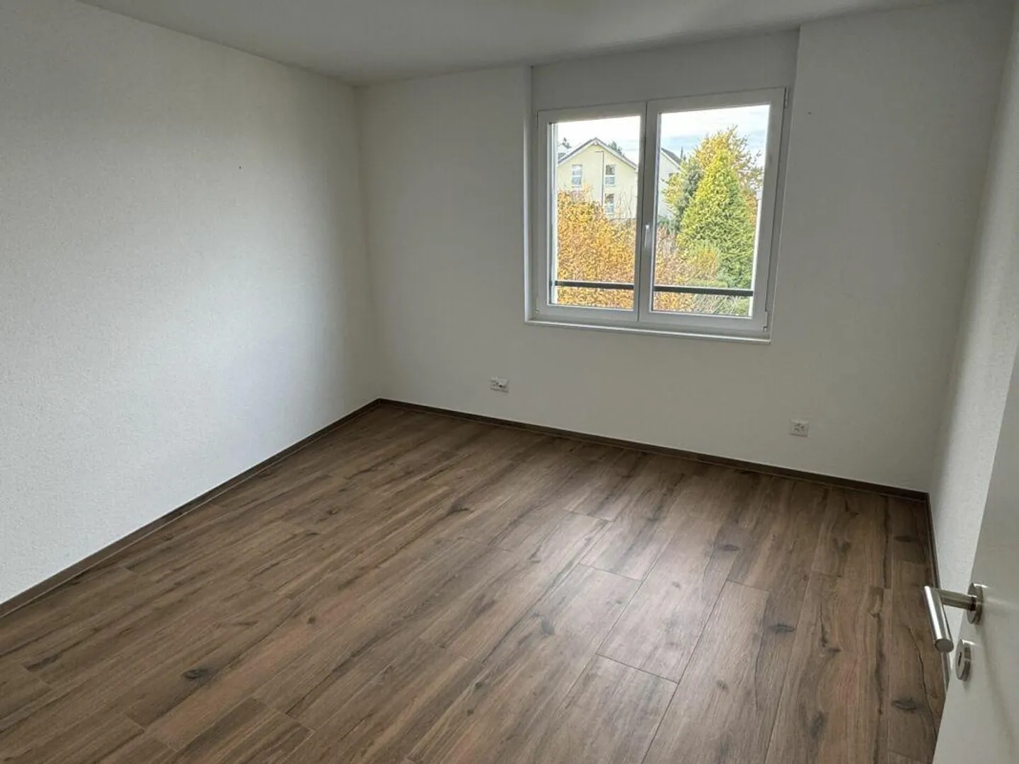 Helle und moderne 4.5 Zimmer Wohnung - Foto 3 von 8