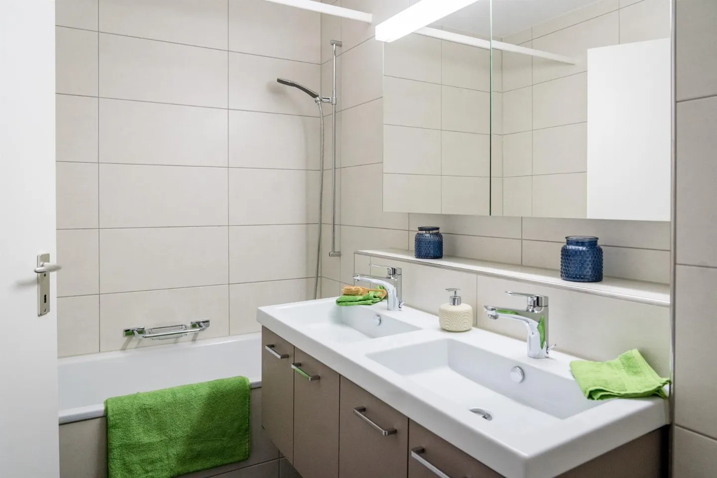 Your new family home - living in the green! - Photo 3 of 9