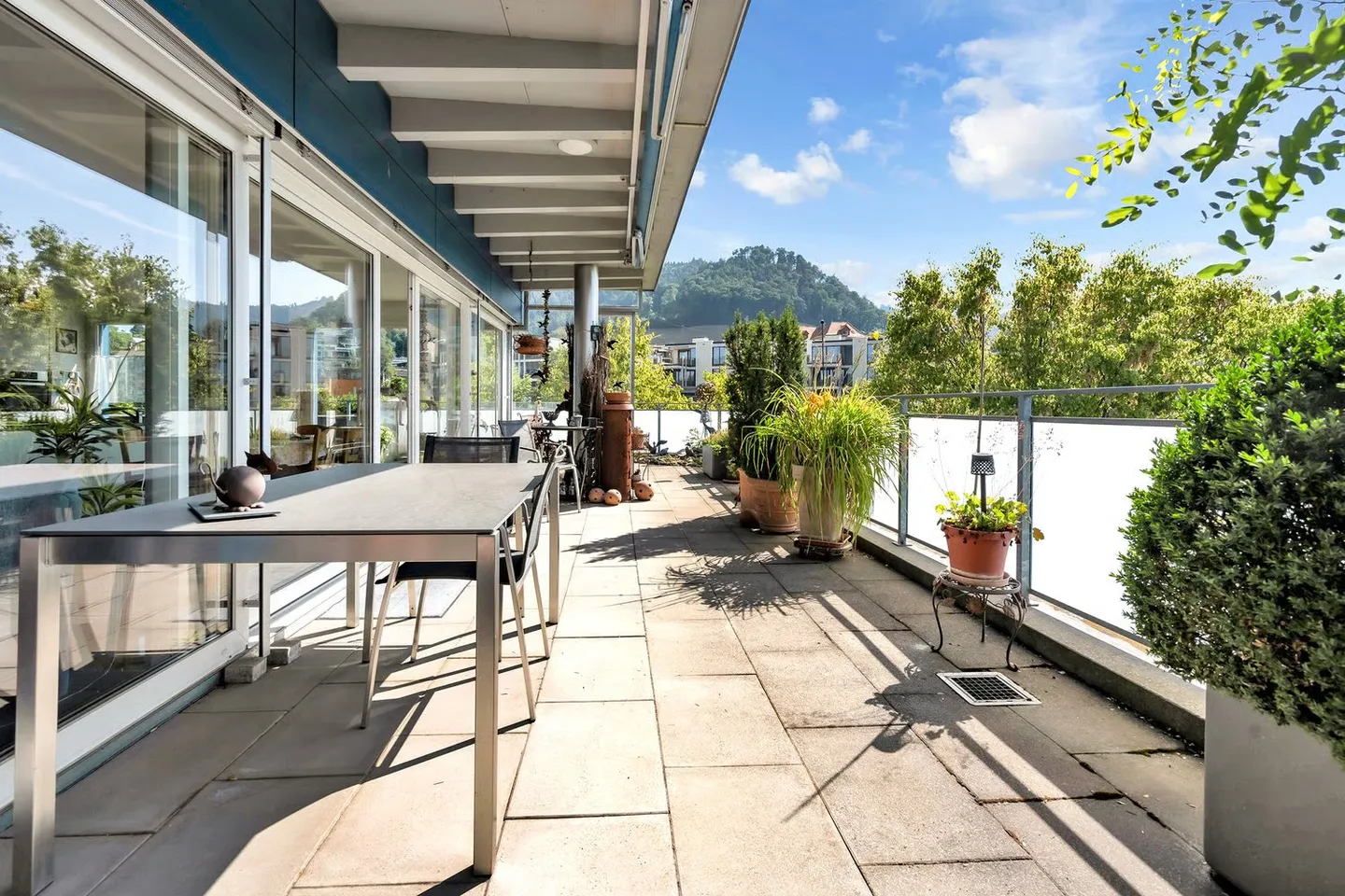 Modern Penthouse Living in the Center of Bolligen - Photo 5 of 27