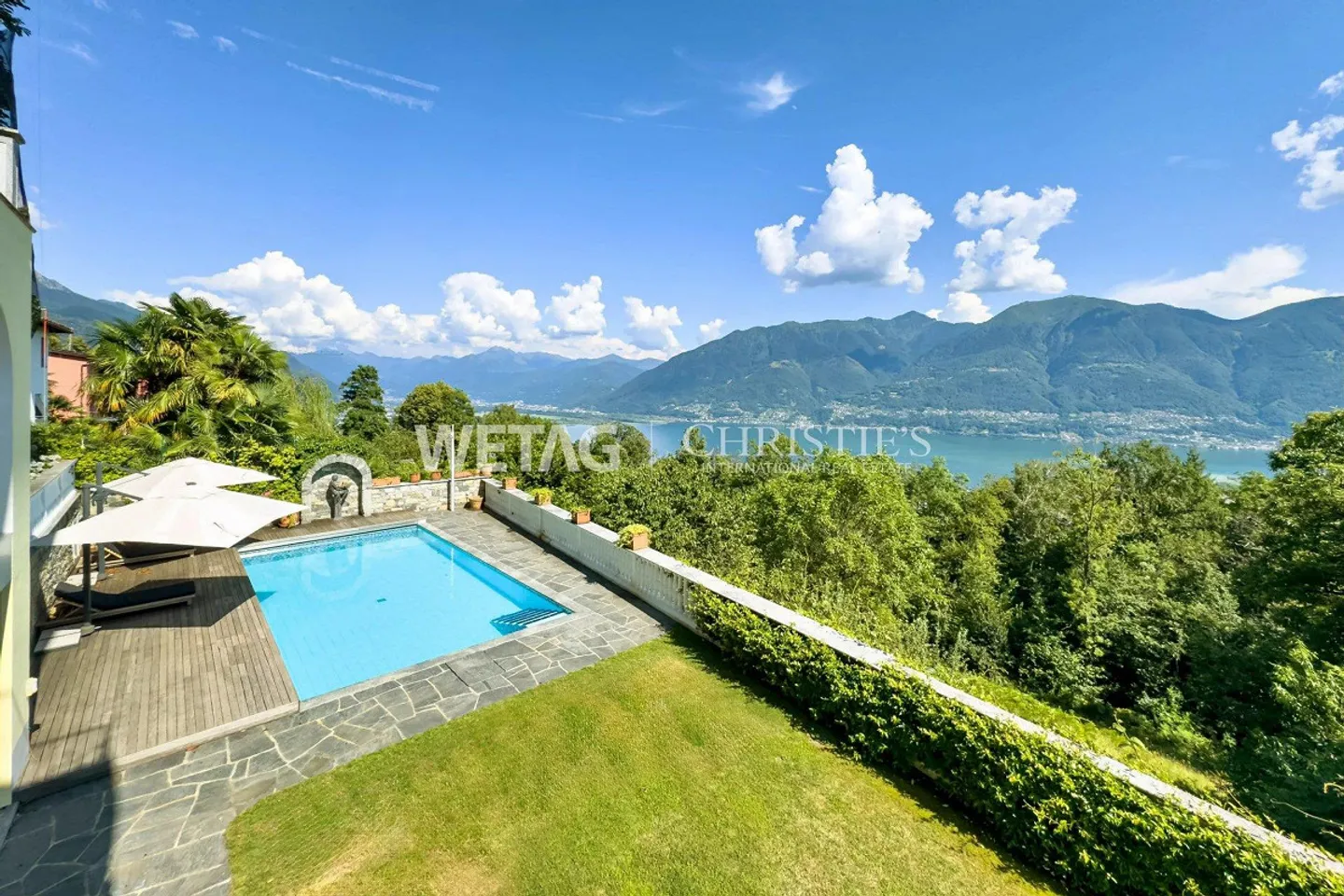 Villa spaziosa con piscina all'aperto e casa per gli ospiti separata in vendita ... - Foto 2 di 13