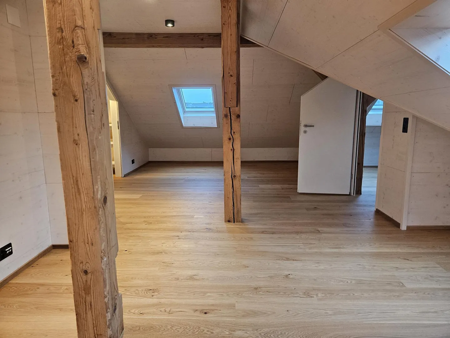 Première occupation d'un appartement penthouse exclusif nouvellement développé - Photo 2 sur 19