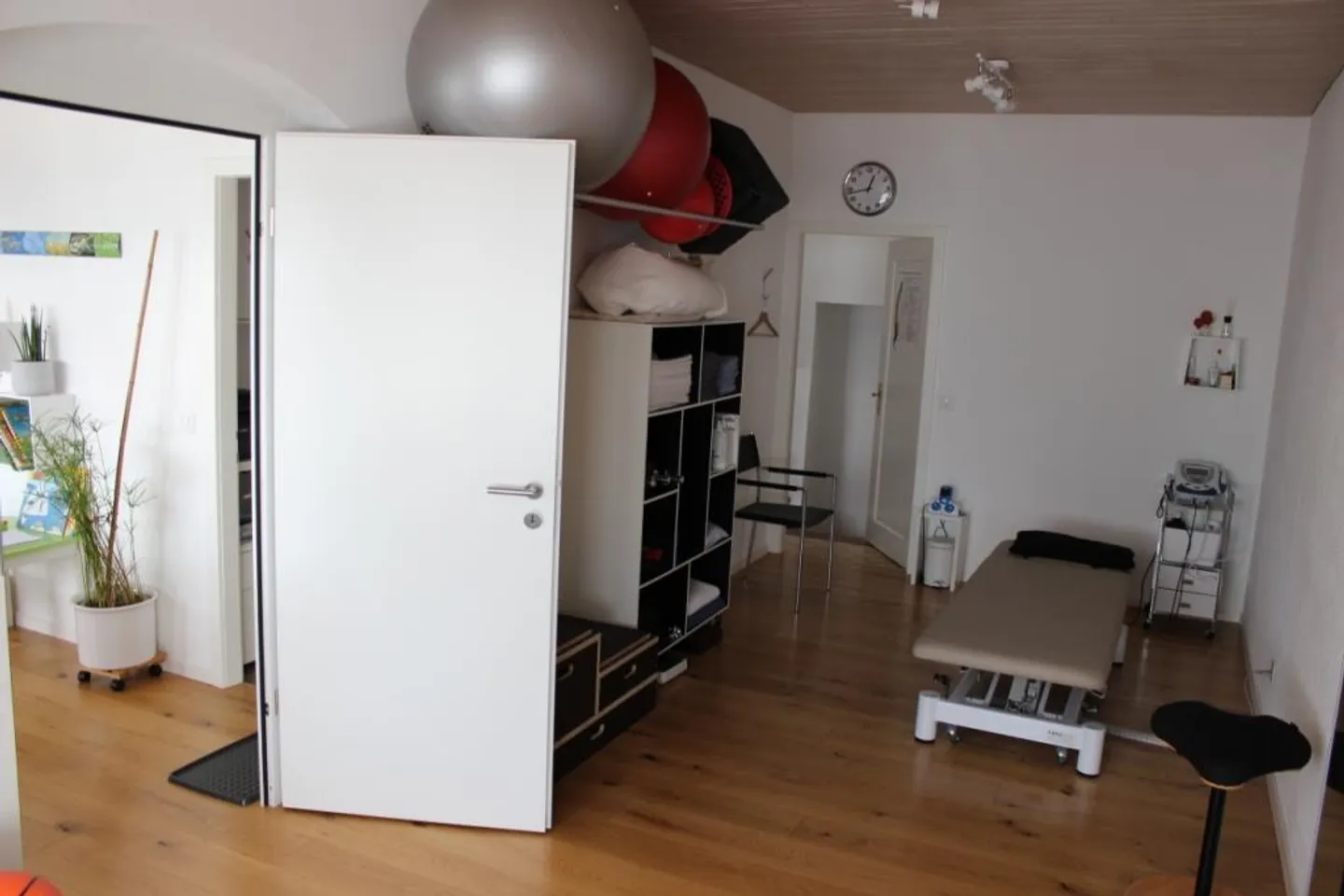 Office-Practice-Commercial Spaces in the Center of Gelterkinden with Shop Window - Photo 5 of 8