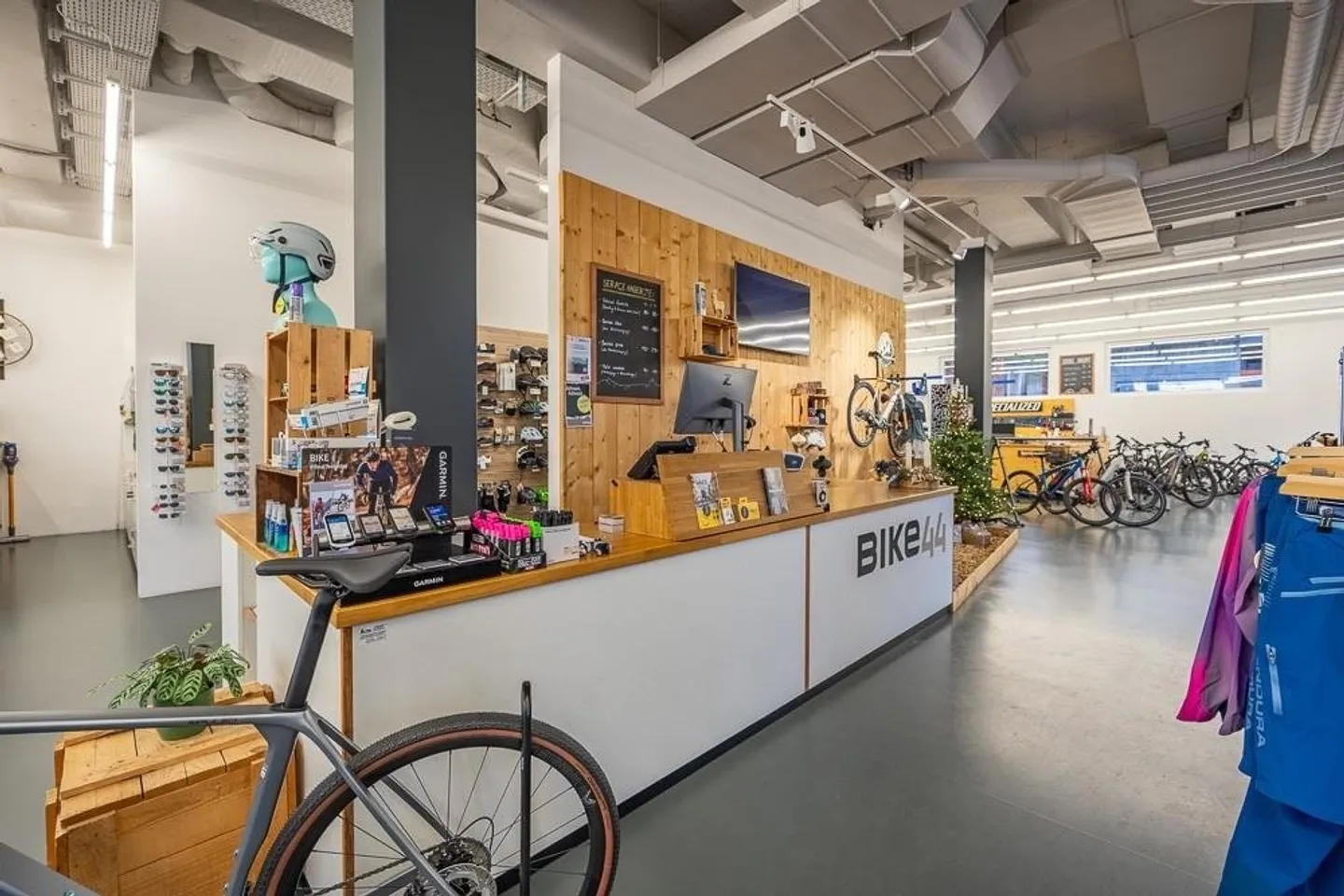 Exklusive Wohn- und Geschäftsliegenschaft - Foto 3 von 13